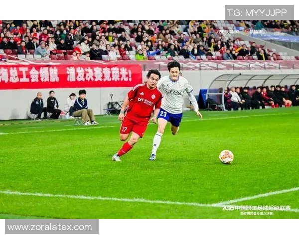 上海足球队荣登灵活性排行榜第三名展现卓越实力与潜力 上海足球队荣登灵活性排行榜第三名展现卓越实力与潜力