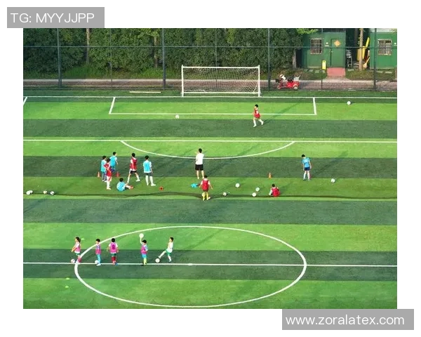 足球吧球迷热情不减共同见证绿茵场上的激情与荣耀